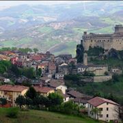 Vista panoramica del paese di Bardi