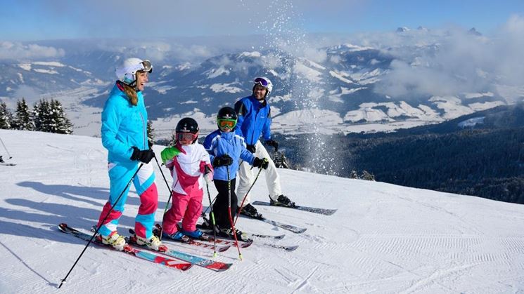 famiglia di sciatori a Kitzbuhel