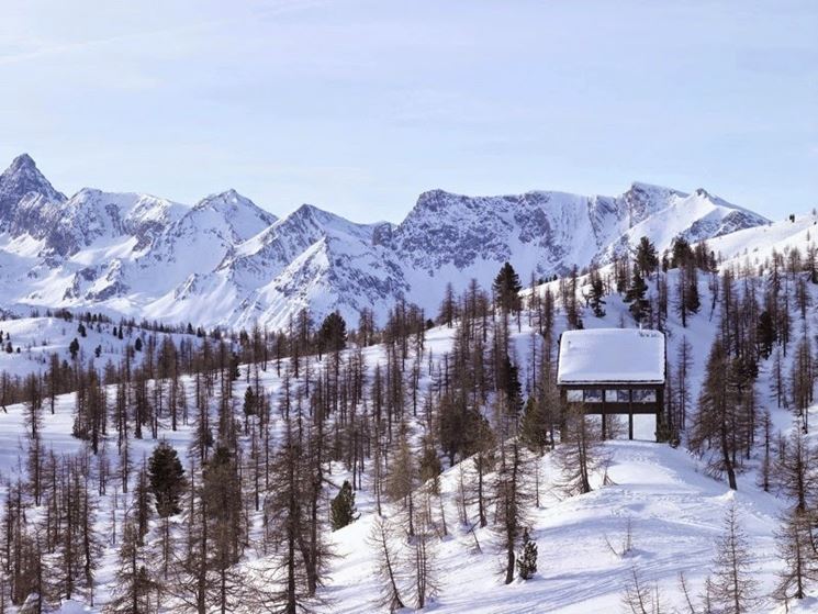 montagne innevate di Cesana Torinese