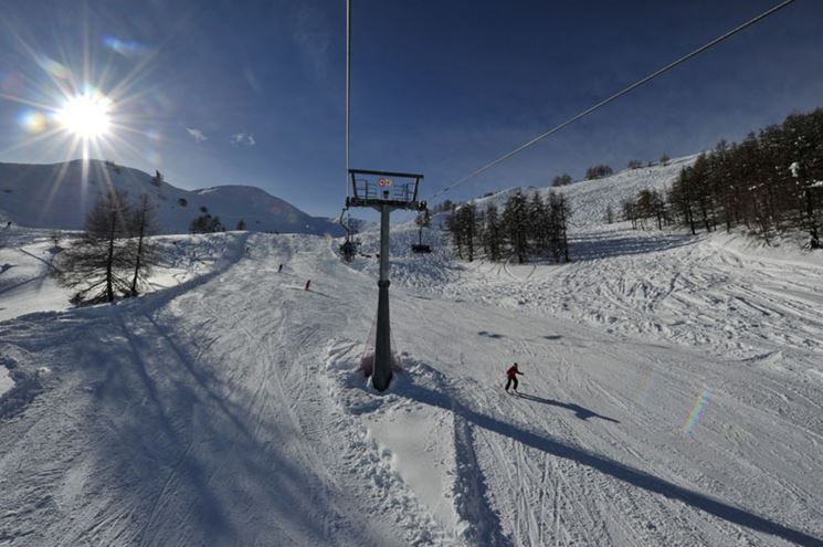 Vista degli impianti di risalita a Domobianca