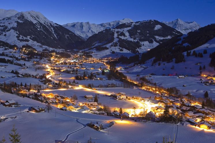 Veduta panoramica del paese di Gstaad