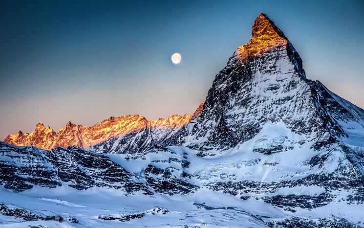 montagne innevate di Zermatt