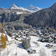 Visuale del paese di Champoluc nella neve