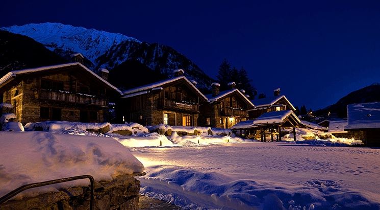 Courmayeur di notte