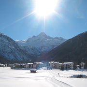 Panorama del paese di Le Thuile immerso nella neve