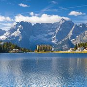 Visuale di Auronzo di Cadore e del lago