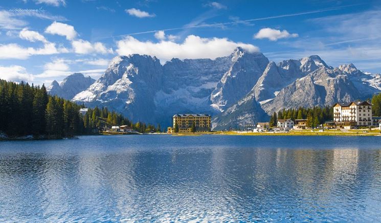 Visuale di Auronzo di Cadore e del lago