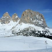 cime innevate di Canazei