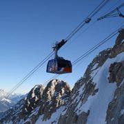 Salita in funivia verso Punta Rocca